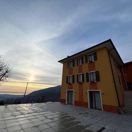 Hotel Belvedere Spiazzi Di Caprino Εξωτερικό φωτογραφία